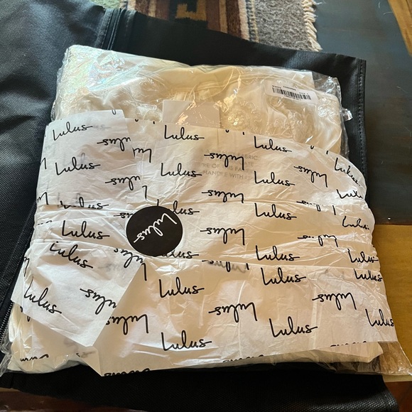 NWT Lulus Wedding dress - Picture 11 of 12